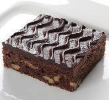 OFERTA CIAST do wyboru - 100 g/os. - 10 zł BROWNIES Mocno czekoladowe ciasto z dodatkiem orzechów włoskich i masła.