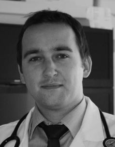 Żylne cewniki centralne do chemioterapii a powikłania kardiologiczne Central venous catheters and complications in cancer patients lek. Szymon Darocha 1, dr n. med. Sebastian Szmit 1,2, lek.