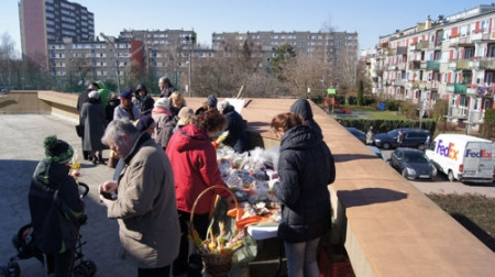 KIERMASZE ŚWIĄTECZNE W tym roku mieliśmy w różnych miejscach kiermasze świąteczne (Pruszków, Grodzisk Mazowiecki, Warszawa), podczas których była możliwość zakupienia naszych prac o tematyce