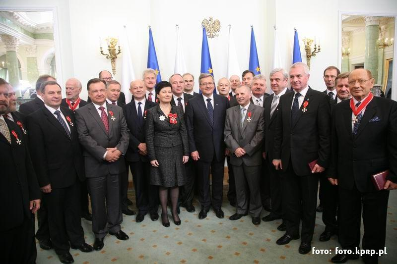 WYBRANE TYTUŁY, NAGRODY Wybrane I tytuły, WYRÓŻNIENIA nagrody i wyróżnienia PRZYZNANE przyznane Prezydentowi