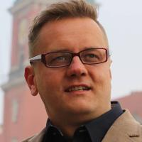 Paweł Tanajno Paweł Tanajno przedsiębiorca, od 2012 członek Demokracji Bezpośredniej.