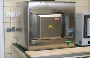 wysokotemperaturowy piec rurowy Czylok PRC65M/PR z układem próżniowym PT50 (pompa TURBOVAC 50, głowica próżniowa ITR 90) temperatura pracy do 1350oC; 10 stopniowy regulator prędkości grzania z