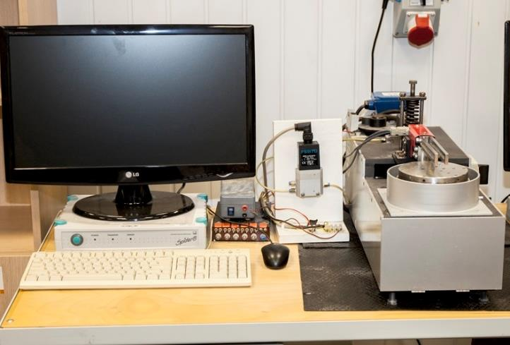 biotribotester UMT-2, do badań mikr i nanotribologicznych z cyklicznym obciążaniem i zdejmowanym obciążeniem w ramach jednego badania bez ingerencji użytkownika: czujnik siły w zakresie 1 100 N lub