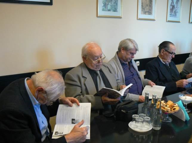 9 10 Koledzy E. Mazur, J. Kerste, G. Bajorek Kol. S. Kaniowski, Z. Szczupak, J. Sobala Koledzy J. Reguła, J. Buczek, J. Wnęk Kol.
