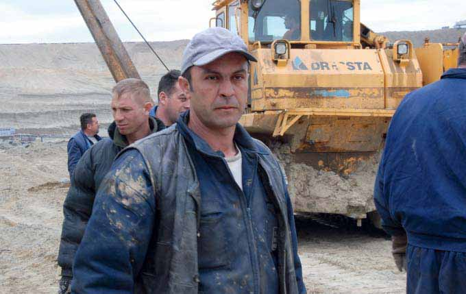У припремним радовима учествују две смене са по петнаестак људи чуда. Ма, све!