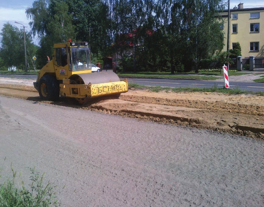 Materiały SOPOT GRUNTAR 32,5 HRB E 4 hydrauliczne spoiwo drogowe szybkowiążące GRUNTAR to spoiwo wytwarzane na bazie klinkieru portlandzkiego i odpowiednio wyselekcjonowanych dodatków mineralnych o