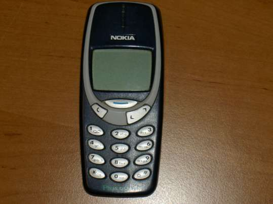 17. Telefon komórkowy NOKIA 3310 Dz.III.T.336/01 PLUS, sprawny, słaba bateria, brak instrukcji obsługi 18.