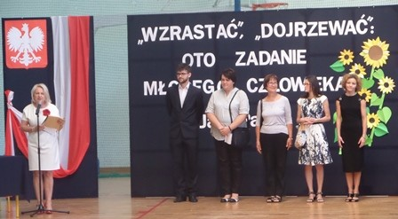 STR. 3 NR 1 IX 2016 - I 2017 Imprezy klasowe wycieczki Trzecioklasiści w Ossowie Trzecioklasiści w Ossowie Wycieczka do Cytadeli klas III gimnazjum Gimnazjum w Sejmie Maluchy w Łazienkach Wywiady z