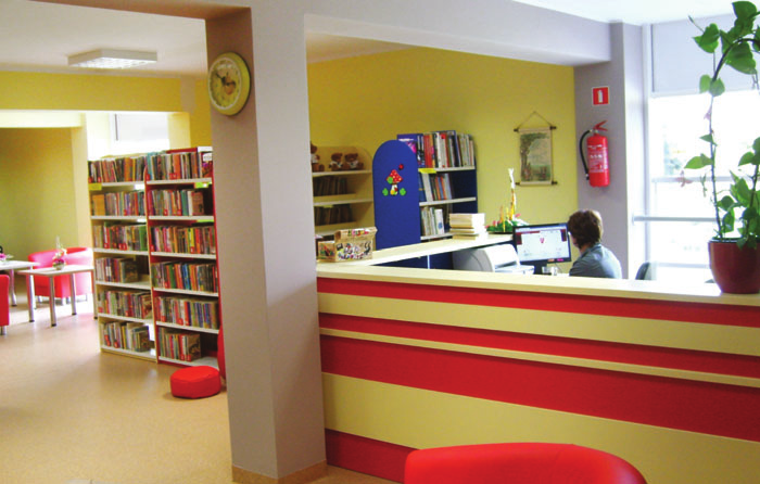 Biblioteka publiczna Biblioteka Publiczna Gminy Kotlin oraz Filia w Sławoszewie Biblioteka udostępnia swe zbiory wszystkim zainteresowanym czytelnikom.