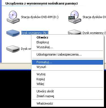 DODATEK - formatowanie karty CF (na przykładzie systemu Windows XP ) Otworzyć Mój komputer i zlokalizować literę dysku wymiennego odpowiadającą