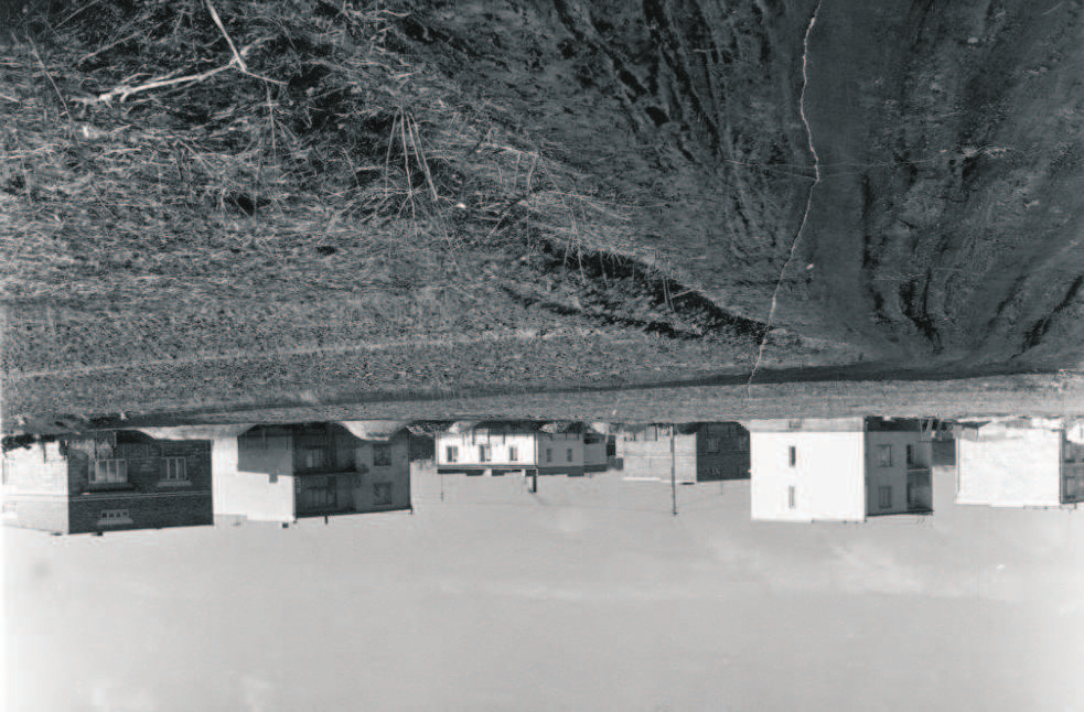 9 ZE STARYCH FOTOGRAFII CHOCEN, UL. SIKORSKIEGO CHOCEN, UL.??? Chcielibyśmy zrealizować pomysł polegający na przygotowaniu albumu o naszej gminie w wersji elektronicznej.