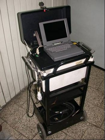 Na analizatorze znajdują się złącza do podłączenia wszelkich sond, detektorów oraz przyłącza gazowe [4].