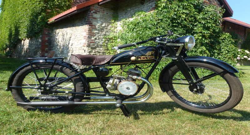 Motocykle Perkun 98 i 125 W 1904 roku powstało w Warszawie Towarzystwo Fabryki Motorów Perkun S.A. Produkcja obejmowała m.in.