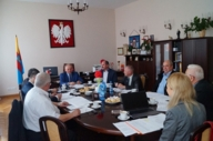 POSIEDZENIE ZARZĄDU I KOMISJI REWIZYJNEJ ZRZESZENIA GMIN WOJEWÓDZTWA LUBUSKIEGO 7 MAJA 2015 r. Wspólne posiedzenie Zarządu Zrzeszenia i Komisji Rewizyjnej odbyło się w Urzędzie Miasta w Szprotawie.