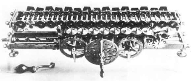 Leibniz i maszyny liczące W roku 1673 Leibniz konstruuje maszynę do wykonywania czterech działań arytmetycznych: