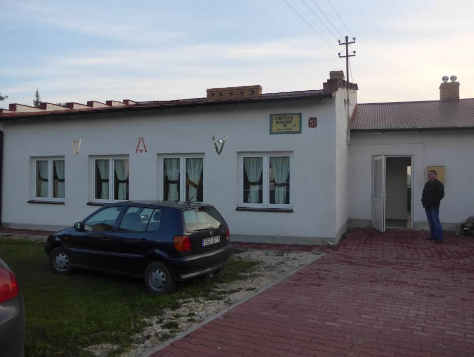 Zadanie 13: Termomodernizacja budynku świetlicy wiejskiej w Orzelcu Dużym (m.in. wymiana dachu, docieplenie stropu, wykonanie odwodnienia, zakup i montaż pieca c.o., adaptacja pomieszczenia na kotłownię, Zadanie 2: Dobudowa magazynu (na opał) przy świetlicy wraz z zagospodarowaniem otoczenia (plac zabaw, ławeczki, itp.