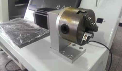 Włóknowy laser serii MF zawiera FIBER (włóknowy) laserowy generator IPG (USA) i szybki, bardzo dokładny galvo skaner, dzięki czemu wyróżnia się stabilną wydajnością i wysoką jakością pracy lasera.