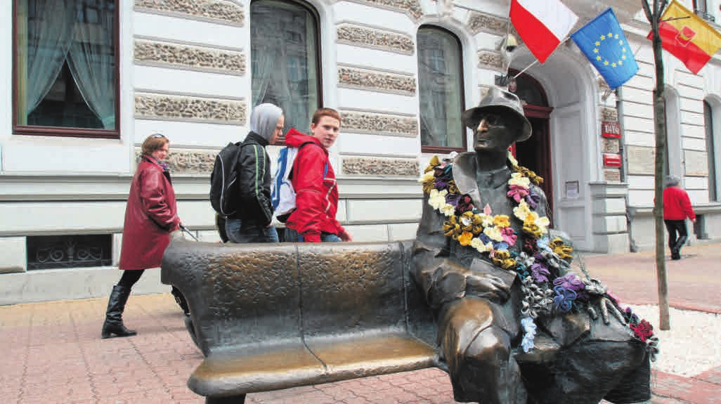 08//tygodnik TEMAT TYGODNIA Od pomnika Tadeusza Kościuszki do ławeczki Juliana Tuwima A W Łodzi znajduje się kilkadziesiąt pomników.