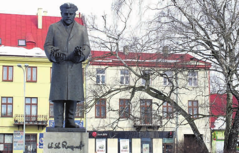 TEMAT TYGODNIA tygodnik//09 między innymi Grób Nieznanego Żołnierza przed łódzką katedrą, Pomnik Ofiar Komunizmu, Pomnik Ofiar Hitleryzmu na Ra - dogoszczu, Pomnik Upamiętniający Martyrologię Dzieci