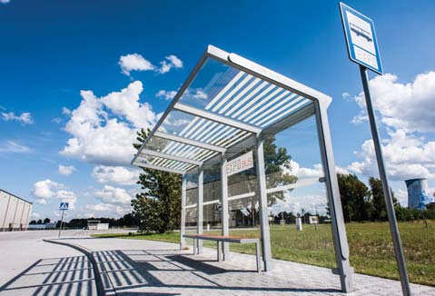 There are more than 700 places for cars on the car park located in EXPO Krakow area which is fully fenced, monitored and well lighted. It has two large gates with barriers.