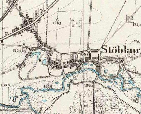 Steblów. W 1845 roku w Steblowie zamieszkiwało 389 osób. Budynków było ok. 60. Odnotowano wtedy też istnienie gospody i kuźni. Właścicielem obszaru dworskiego był hrabia von Seher Thoss z Dobrej.
