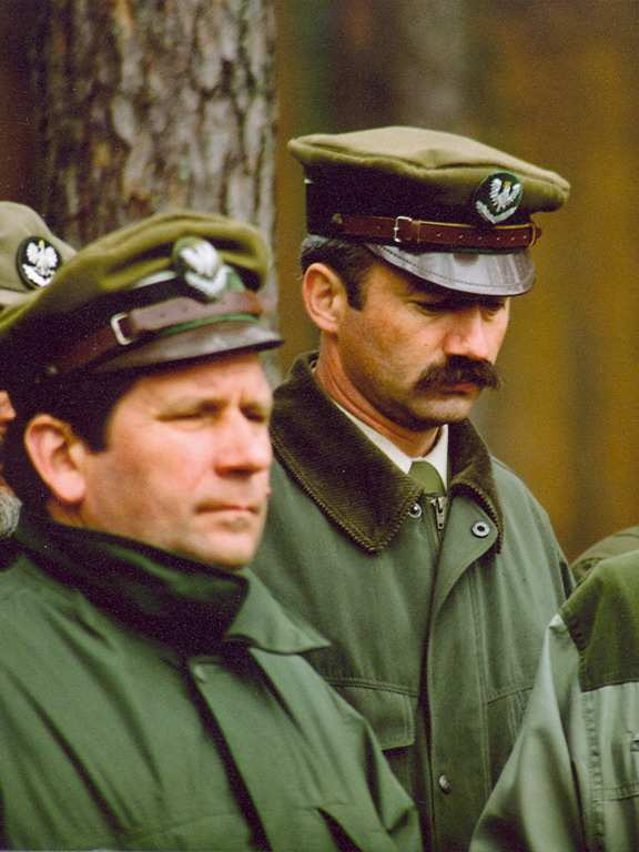 Zasoby ludzkie Nadleśnictwa Zatrudnienie ogółem Pracownicy umysłowi 1992