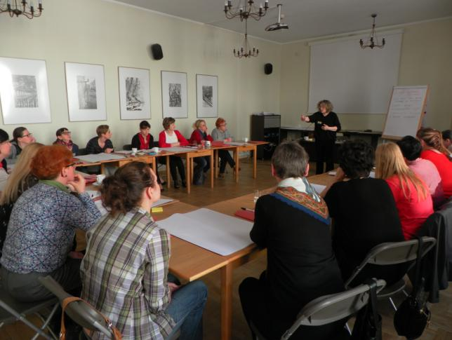 11 kwietnia 2016 grupa I, 12 kwietnia 2016 grupa druga, 13 kwietnia 2016 grupa III bibliotekarzy wzięła udział w szkoleniu: