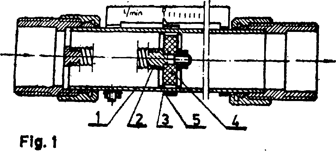 72 BIULETYN URZĘDU PATENTOWEGO Nr 2 (160) 1980 połączono za pomocą prostopadle usytuowanych płaskich sprężyn (8), przewężonych w części środkowej.