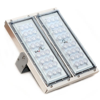 Wąskokątny układ soczewek zapewnia wysokie natężenie oświetlenia na przejściach przy niewielkiej mocy lamp. Lampy są zamiennikami dla standardowych lamp LRF, HPS i MH.