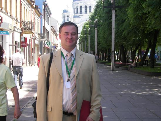 Imię i nazwisko: Mariusz Ciszek Storpień/tytuł naukowy: doktor Sylwetka naukowa: Dr Mariusz Ciszek stopień magistra pedagogika uzyskał w 1999r.