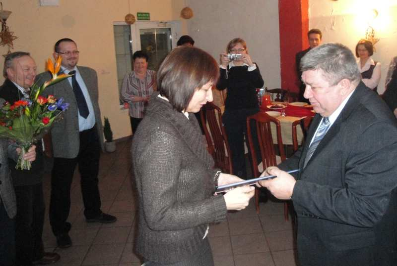 (Ciąg dalszy ze strony 5) dołączył Henryk Kotlarski z Centrali Oddziału Dystrybucji Gorzów Wlkp. str. 6 /91 www.solidarnosc.