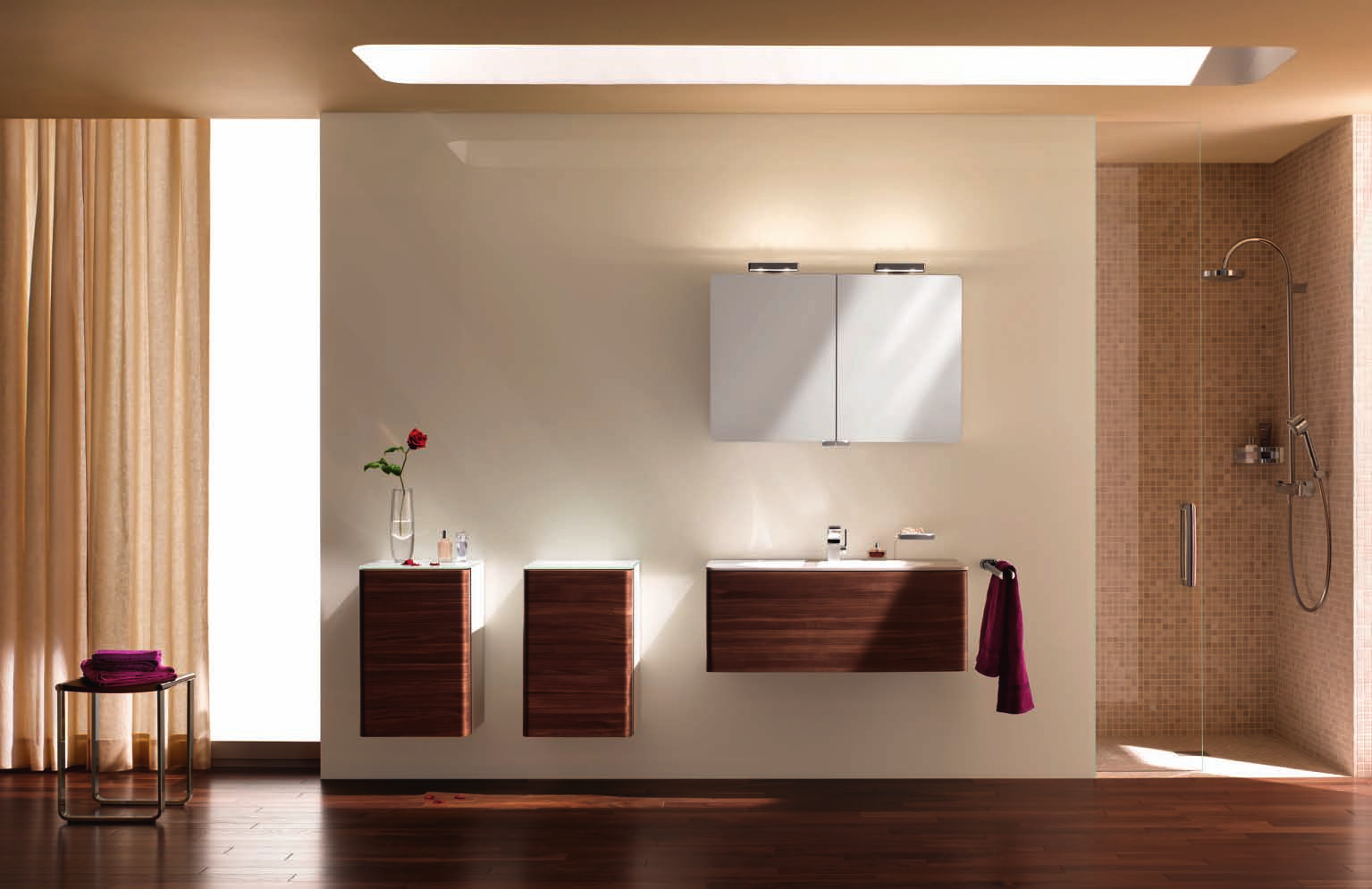 ELEGANCE Dzięki różnym wariantom powierzchni, meble łazienkowe z serii ELEGANCE pozwalają się z łatwością integrować w najróżniejsze style