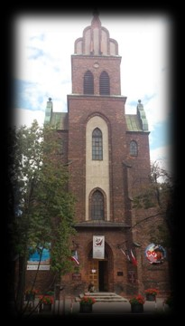 W Niedzielę Palmową, czyli Męki Pańskiej, Kościół obchodzi pamiątkę uroczystego wjazdu Pana Jezusa do Jerozolimy. Piszą o tym wszyscy ewangeliści.