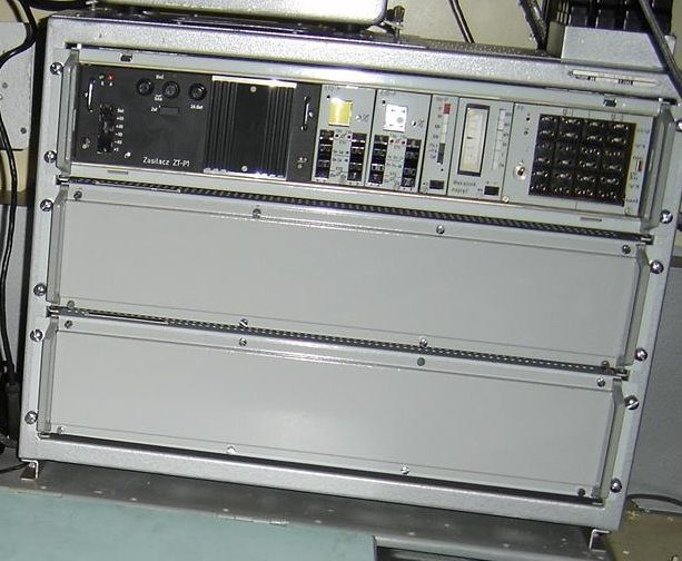 TGF-2PM Po urządzeniach służących do obróbki sygnałów telegraficznych zaprezentowane zostaną aparatownie, które w warunkach polowych zapewniały kompleksowe usługi w zakresie przewodowej łączności