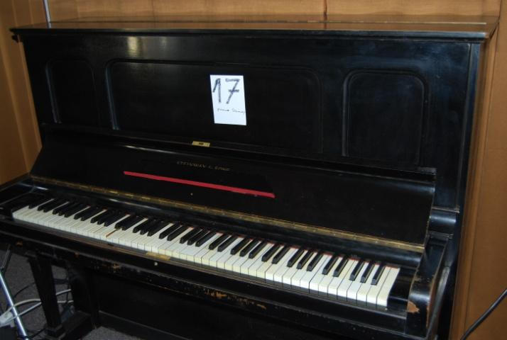 instrumentu 16 Pianino Steinway - cena