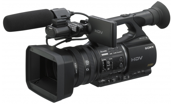 HVR-Z5E Kamkorder HVD z 3 przetwornikami ClearVid CMOS 1/3 cala umożliwiający zapis w standardzie HD/SD Omówienie Kamkorder HVR-Z5E został opracowany z myślą o jeszcze większej kreatywności oraz