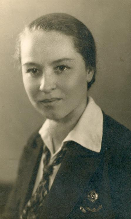 Hm. Antonina Łopatyńska z d. Pomorska ( 1909 1977) Hm. Antonina Łopatyńska Minęło już ponad ćwierć wieku od odejścia hm.