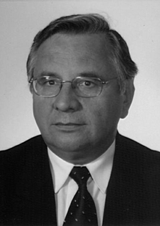 PAK 3/2007 95 Antoni CIEŚLA, Wojciech KRASZEWSKI, Mikołaj SKOWRON AKADEMIA GÓRNICZO HUTNICZA, KATEDRA ELEKTROTECHNIKI Możliwości zastosowania nadprzewodnictwa Dr hab. inż. Antoni CIEŚLA Urodzony 30.