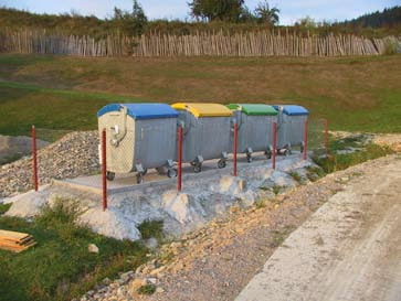 (localnici mesteri, viitori posesori de pensiune) Turistii vin in primul rand pentru manastire, dar cand se intorc la pensiune vor sa stea in aer, afara, pentru peisaj, natura,