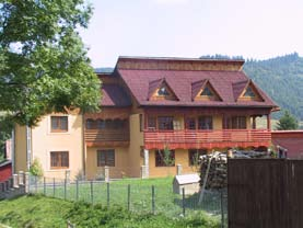 transforma total in pensiuni/hoteluri turistice.