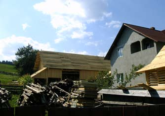 a. Incurajarea traditionalului - tehnici de constructie traditionale - meserii si mestesuguri - bucataria si agricultura ecologica Tehnicile de constructie traditionale, in special cele care