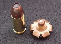 Kaliber 9 mm Średnica pocisku 9,03 mm min. łuski 9,65 mm max.