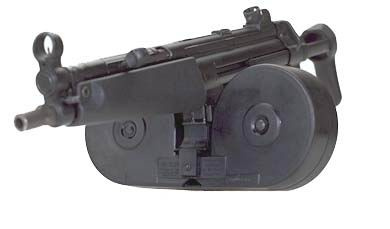 MP-5 z magazynkiem