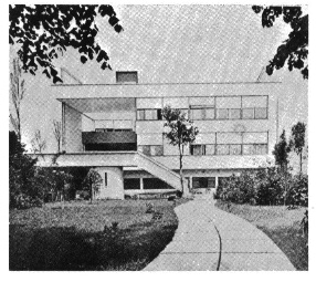 138 Paulina Popek Ryc. 5. Przykład transparentności fenomenalnej (Le Corbusier, Villa Garche) Źródło: C. Rowe, R. Slutzky, Transparency: Literal and Phenomenal, Perspecta 1963, Vol. 8, s.