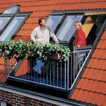 Balkon w dachu pełnia życia pod słońcem Zalety produktu System elementów okiennych i drzwiowych, tworzący dowolnie szeroki balkon, po którym można chodzić.