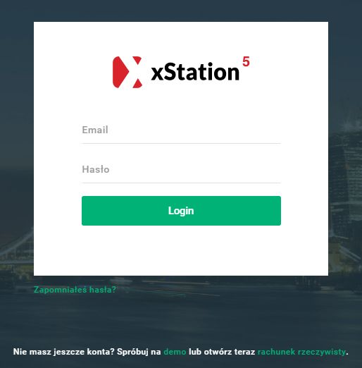W celu zalogowania się na rachunku demo/real na platformie xstation5 należy podać swój adres e-mail oraz hasło. Jeśli nie pamiętasz hasła, wystarczy, że wybierzesz opcję zapomniałeś hasła?