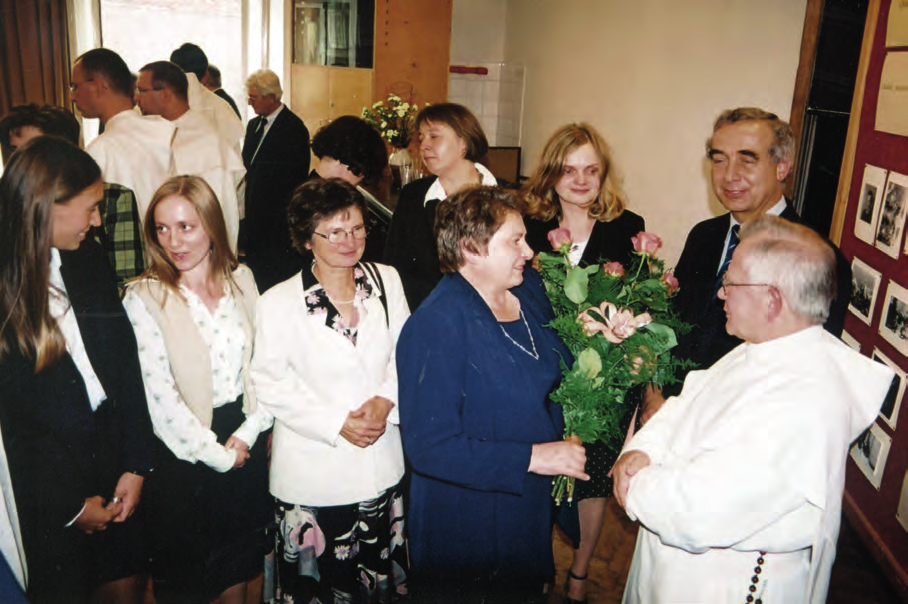 38 Dr hab. Bogdana Izmaiłow Wśród pracowników Zakładu Geomorfologii podczas Jubileuszu Ojca doc. dr. hab. L.