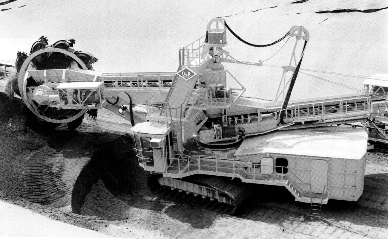 Rys. 3. Koparka kompaktowa S400 pracująca w kopalni rudy żelaza w Nowej Zelandii. Producent: O&K (obecnie Krupp) [fot. Trümper 1996] 2.