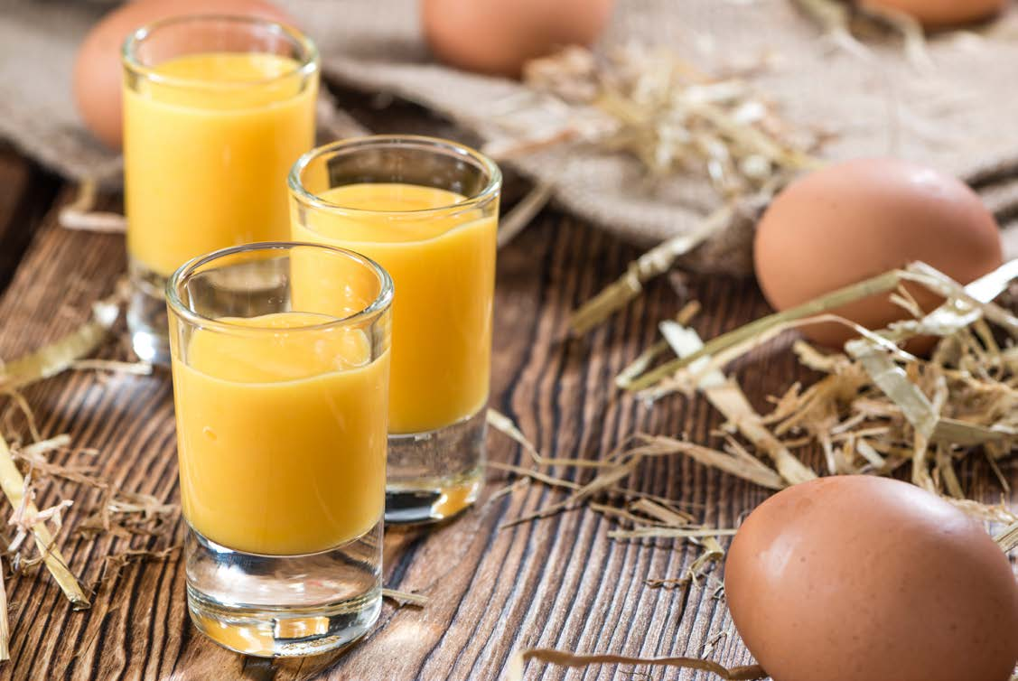 OVOVIT likier jajeczny 49, 99 44, 99 cena z kartą Kocham Wino Po świątecznym obiedzie, do deserów, a nawet kawy można serwować kieliszek czegoś mocniejszego.