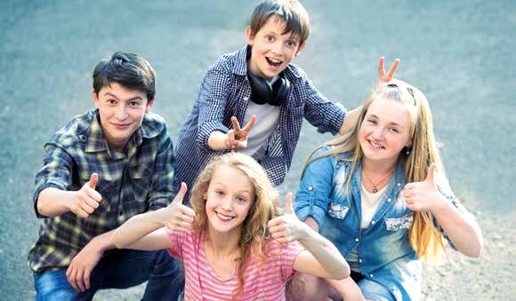 V TURNUS LETNI SZAŁ ZABAWY W UZDROWISKU 7-12 lat 6-10 lat GABI EXPRESS VI TURNUS CIECHOCINEK > WWW.HOTELAUSTERIA.PL (SZCZEGÓŁY STR. 6) UZDROWISKO MORZE DOM WCZASOWY VIS JASTRZĘBIA GÓRA > WWW.